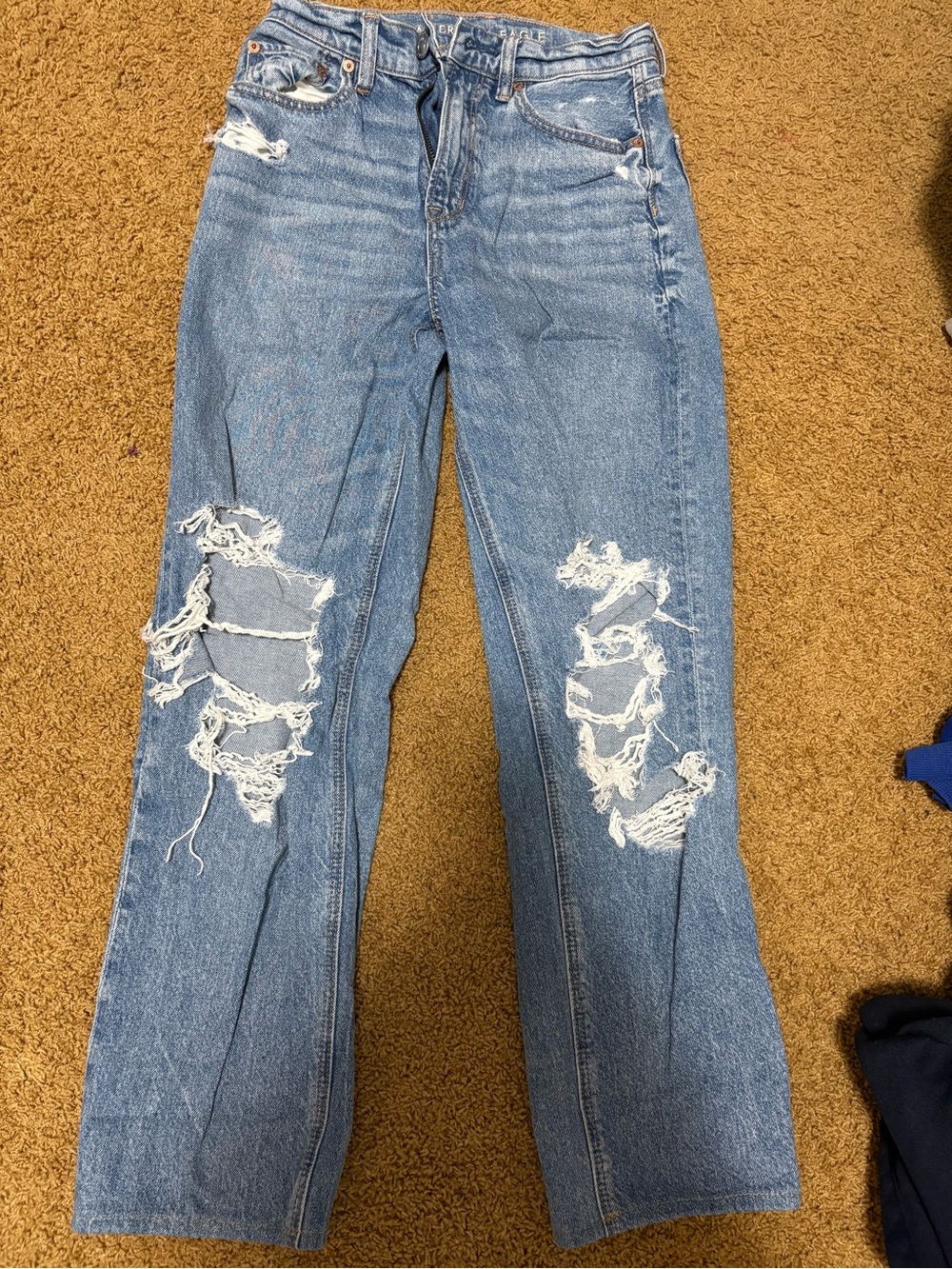 NEVER WORN American Eagle 0 short Women’s Distressed Light Blue High-Rise Jeans